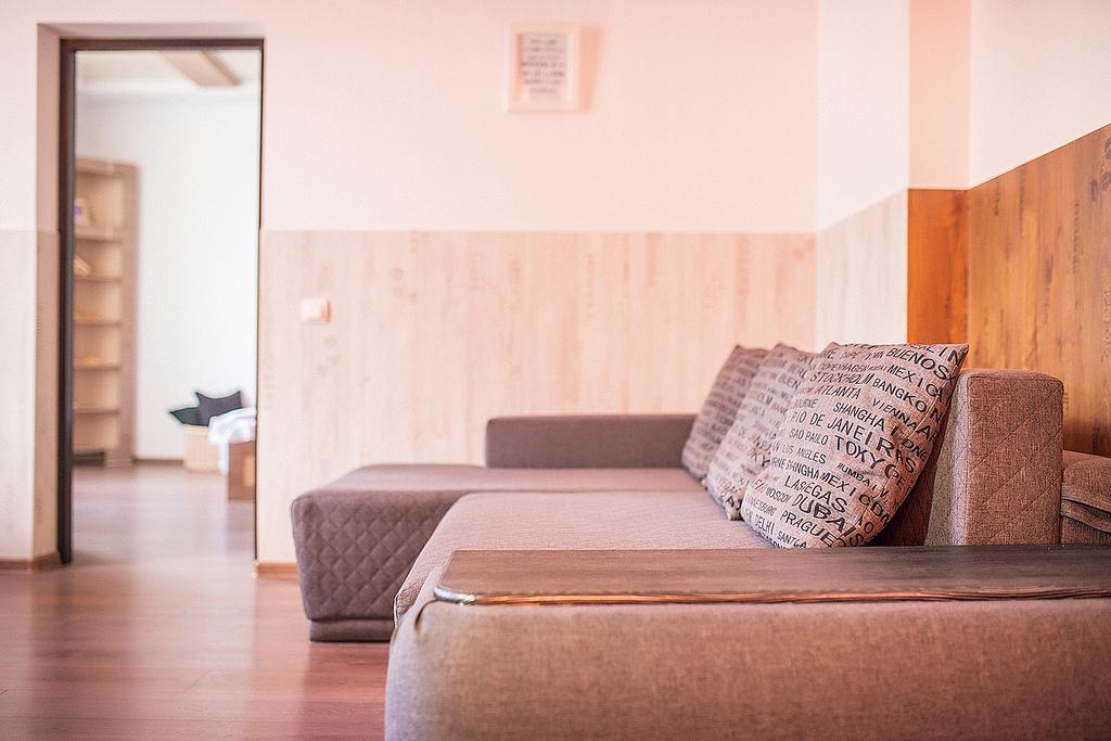 Apartments Zefir Lviv Exterior photo
