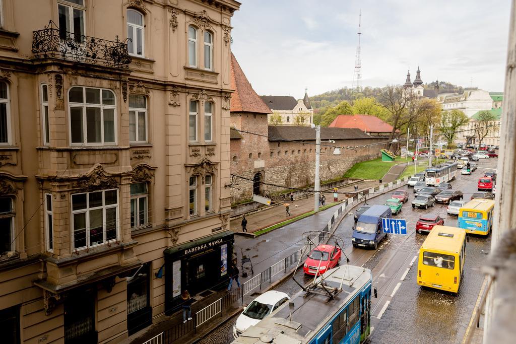 Apartments Zefir Lviv Exterior photo